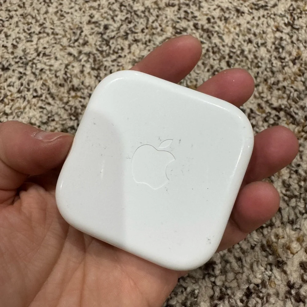 New Apple Classic Wired Earbuds with Case | New in Case